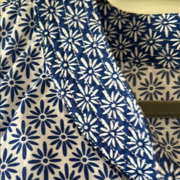 Talbots Blue Patterned Sleeveless Top - Picture 8 of 8